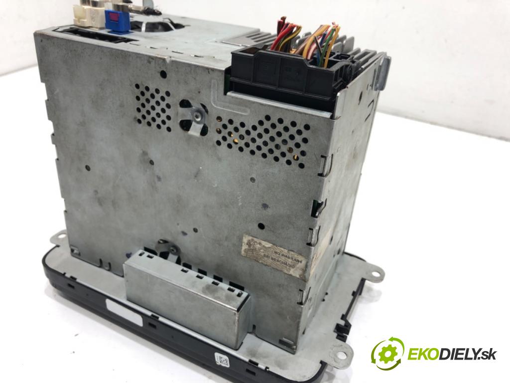 VW PASSAT B7 Variant (365) 2010 - 2015    2.0 TDI 125 kW [170 KM] olej napędowy 2010 - 2014  RADIO Navigácia 1T0035680D (Audio zariadenie)