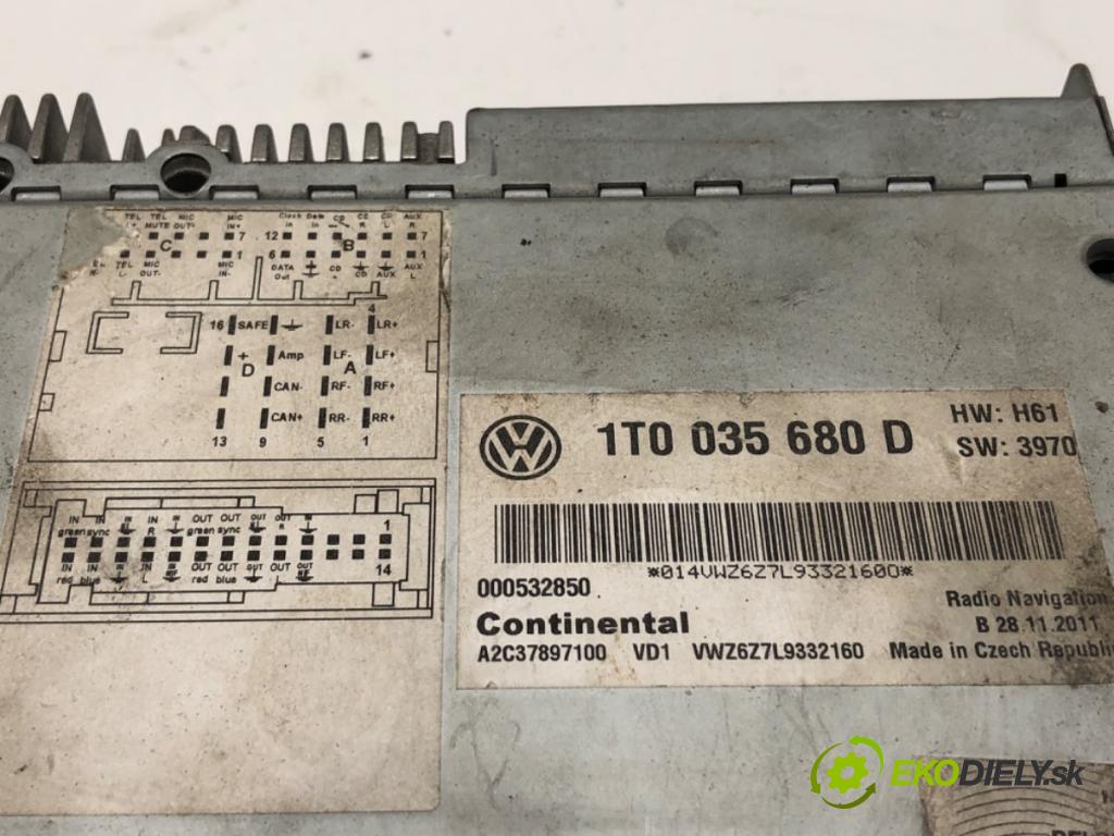 VW PASSAT B7 Variant (365) 2010 - 2015    2.0 TDI 125 kW [170 KM] olej napędowy 2010 - 2014  RADIO Navigácia 1T0035680D (Audio zariadenie)