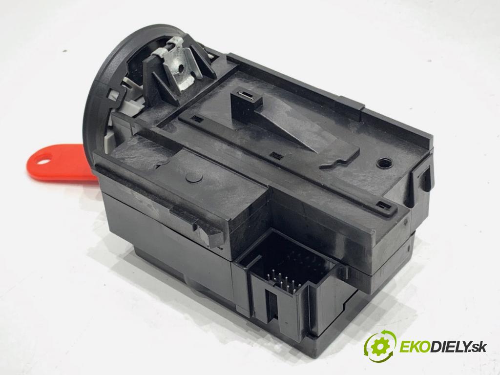 VW PASSAT B7 Variant (365) 2010 - 2015    2.0 TDI 125 kW [170 KM] olej napędowy 2010 - 2014  spinačka 3C0905843AA (Spínacia skrinka)