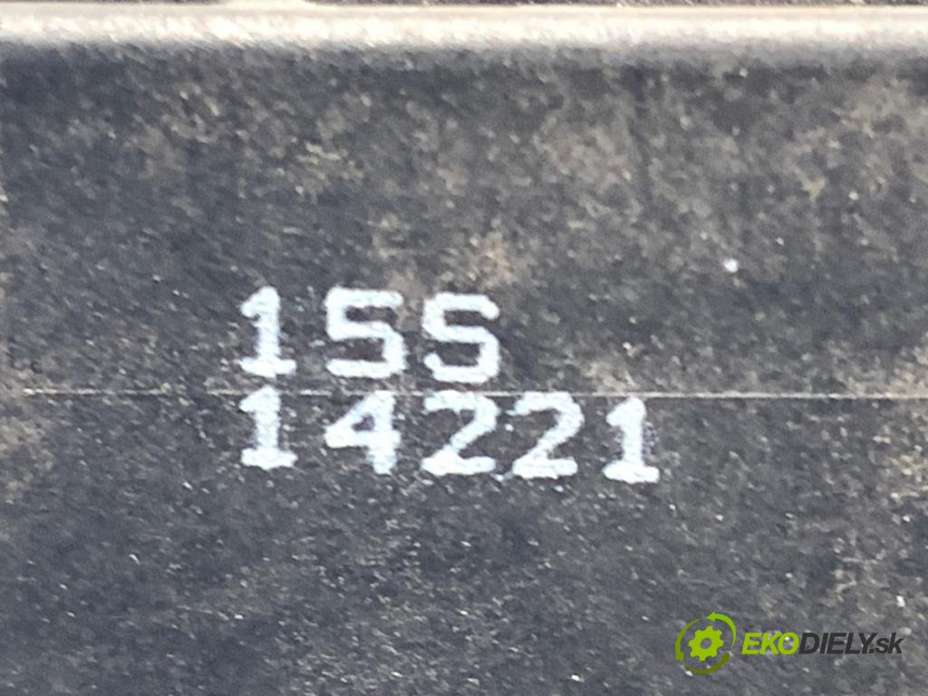 VW PASSAT B7 Variant (365) 2010 - 2015    2.0 TDI 125 kW [170 KM] olej napędowy 2010 - 2014  Kľučka vonkajšia ľavy zad