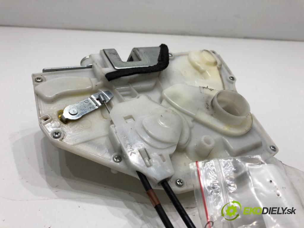 SUZUKI SX4 (EY, GY) 2006 - 2022    1.9 DDiS (RW 419D) 88 kW [120 KM] olej napędowy 2006 - 2022  zámok dveře levý přední část