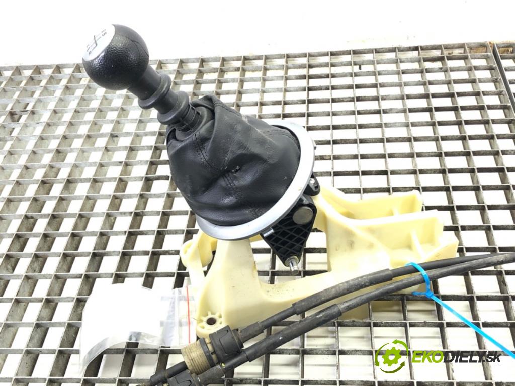 SUZUKI SX4 (EY, GY) 2006 - 2022    1.9 DDiS (RW 419D) 88 kW [120 KM] olej napędowy 2006 - 2022  Kulisa  (Rýchlostná páka (kulisa))