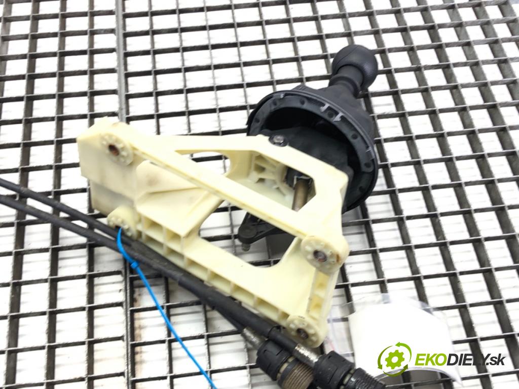 SUZUKI SX4 (EY, GY) 2006 - 2022    1.9 DDiS (RW 419D) 88 kW [120 KM] olej napędowy 2006 - 2022  Kulisa  (Rýchlostná páka (kulisa))