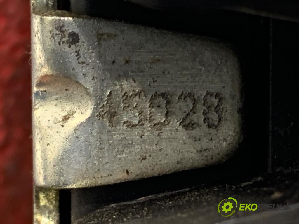 LAND ROVER FREELANDER I (L314) 1998 - 2006    2.0 DI 4x4 72 kW [98 KM] olej napędowy 1998 - 2000  zámok dveře levý zadní část