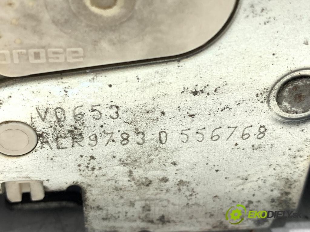 LAND ROVER FREELANDER I (L314) 1998 - 2006    2.0 DI 4x4 72 kW [98 KM] olej napędowy 1998 - 2000  zámok dveře levý přední část