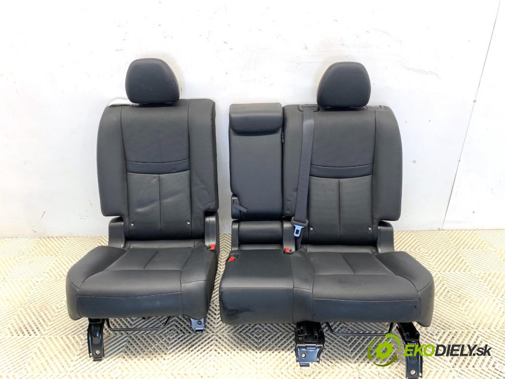 NISSAN X-TRAIL T32 SUV 2018 120 kW 1.6 DIG-T (T32) 1618 Sedadlo druhý rad 