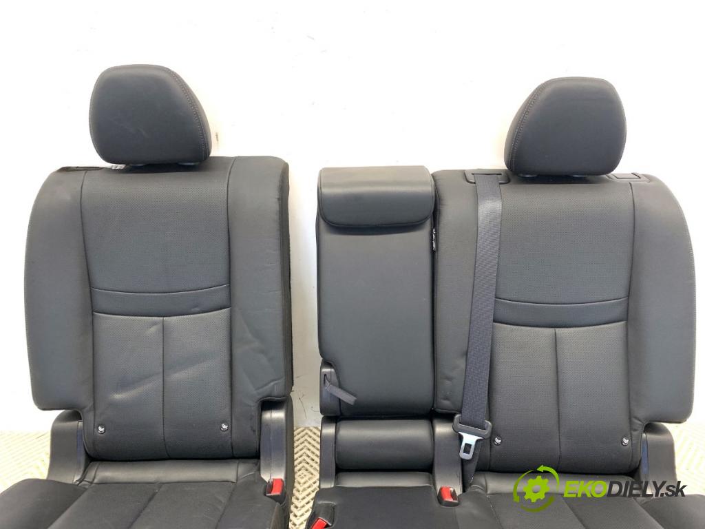 NISSAN X-TRAIL T32 SUV 2018 120 kW 1.6 DIG-T (T32) 1618 Sedadlo druhý rad