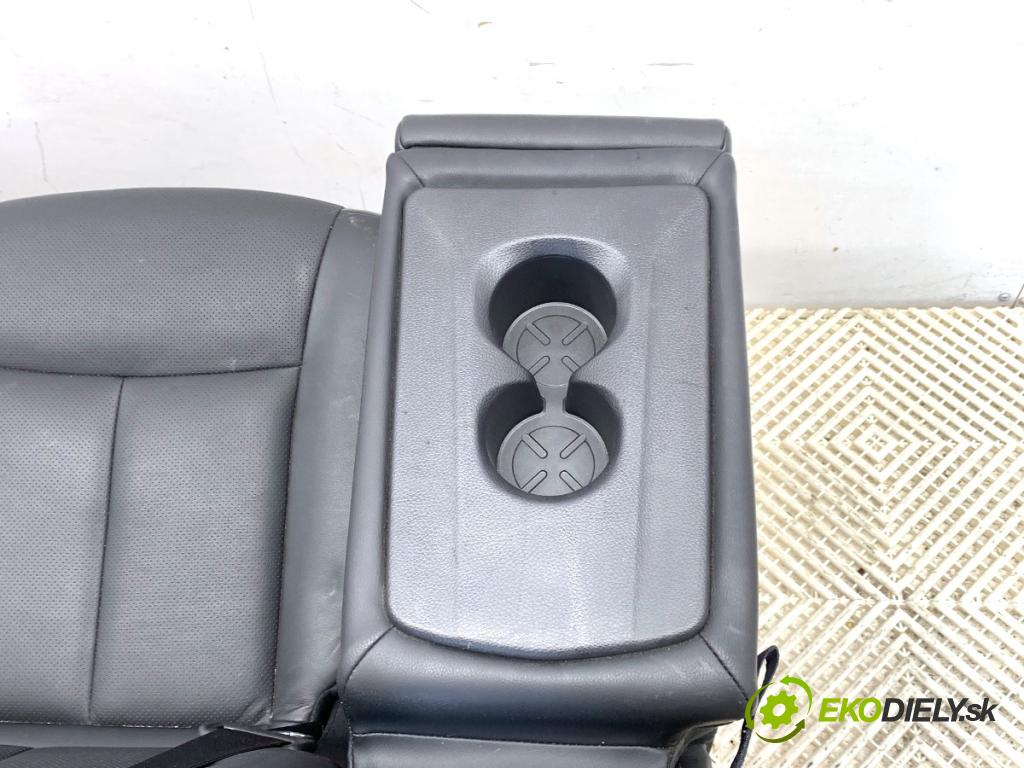 NISSAN X-TRAIL T32 SUV 2018 120 kW 1.6 DIG-T (T32) 1618 Sedadlo druhý rad