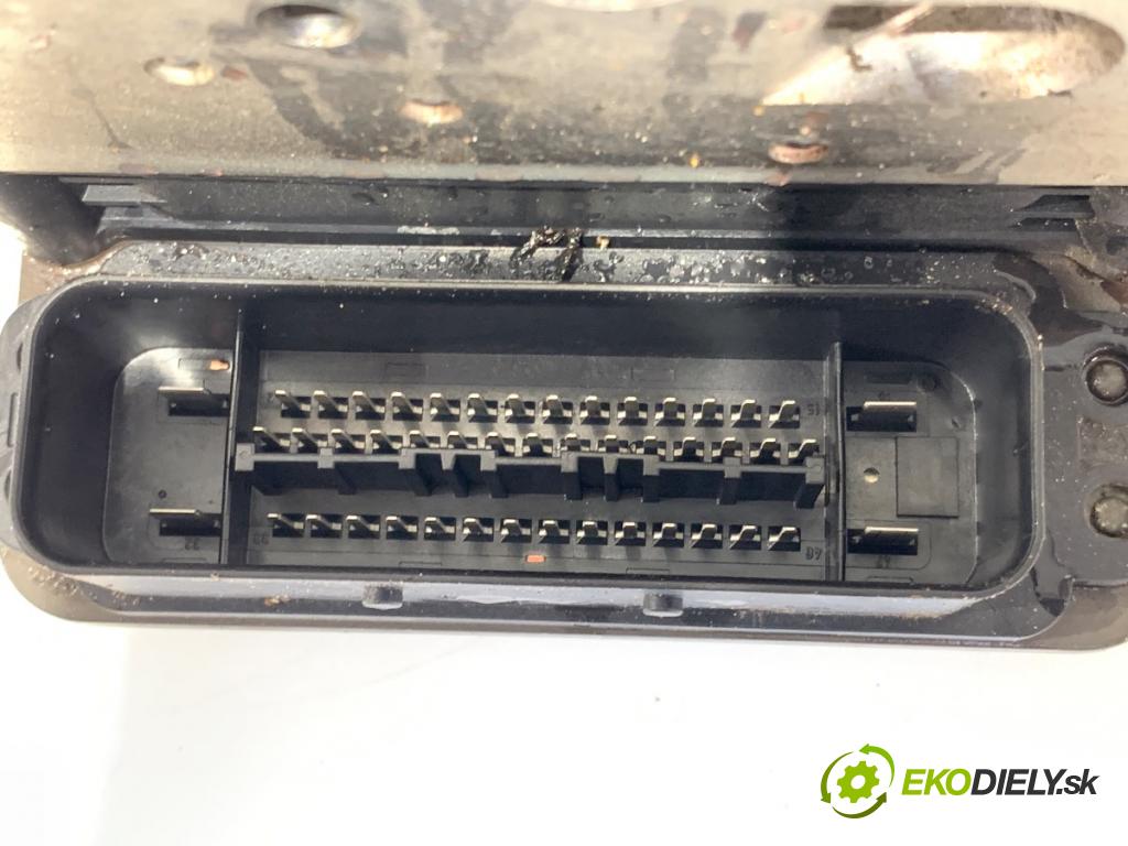 BMW E61 Kombi 2008 125 kW 520 i 1995 Pumpa ABS 6783360 (Pumpa ABS)