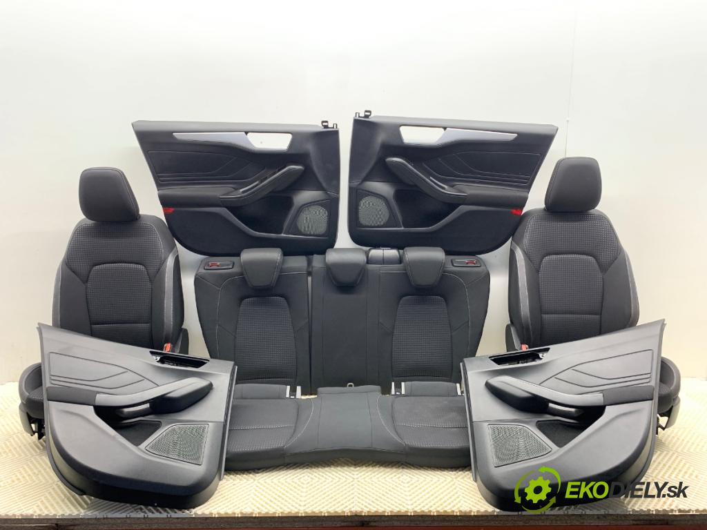 FORD FOCUS IV liftback 2019 92 kW 1.0 EcoBoost 999 Sedadlá, sedačky Sedadlo bočné 