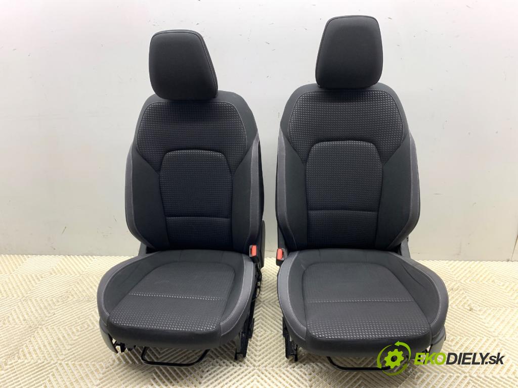 FORD FOCUS IV liftback 2019 92 kW 1.0 EcoBoost 999 Sedadlá, sedačky Sedadlo bočné