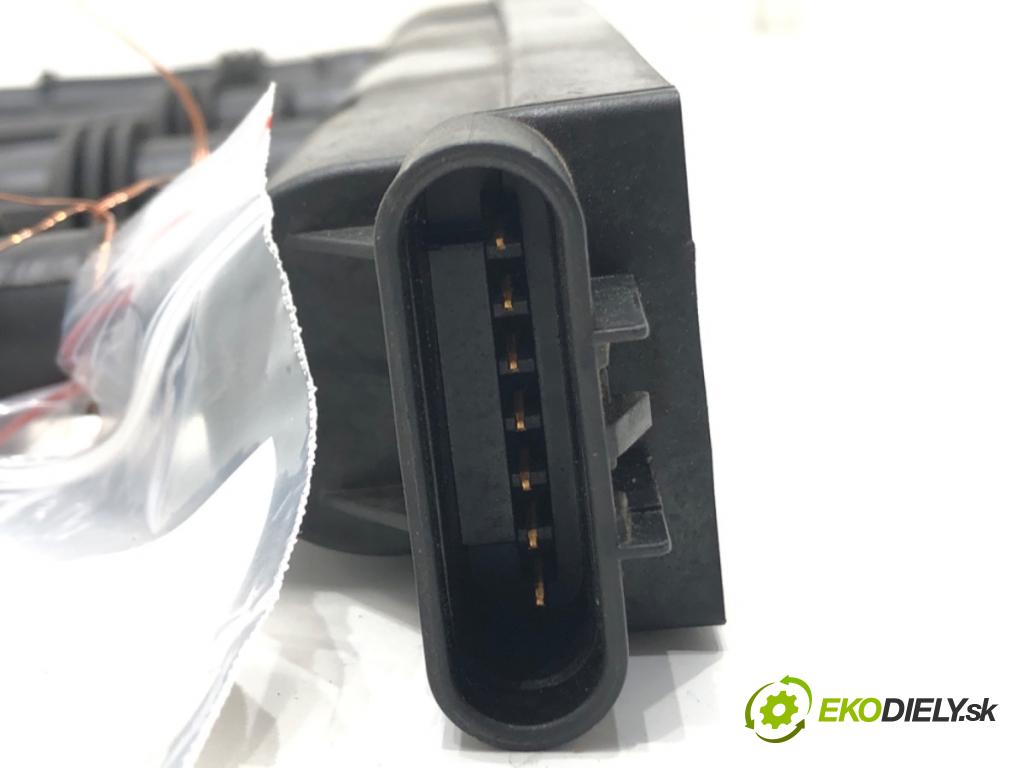 OPEL ASTRA J Kombi 2013 103 kW 1.4 Turbo (35) 1364 Cievka zapaľovacia 28445765 (Zapaľovacia cievka)