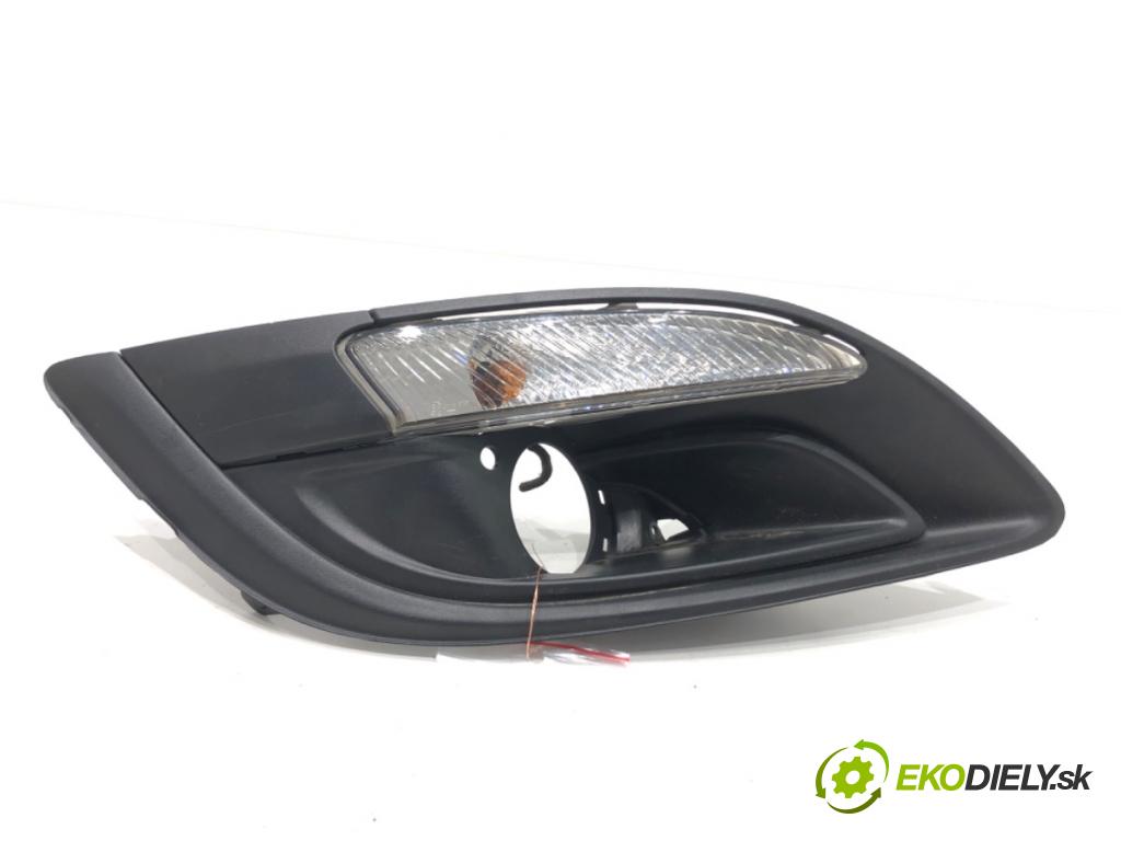 OPEL ASTRA J Kombi 2013 103 kW 1.4 Turbo (35) 1364 mří nárazníka pravý přední část 13367143