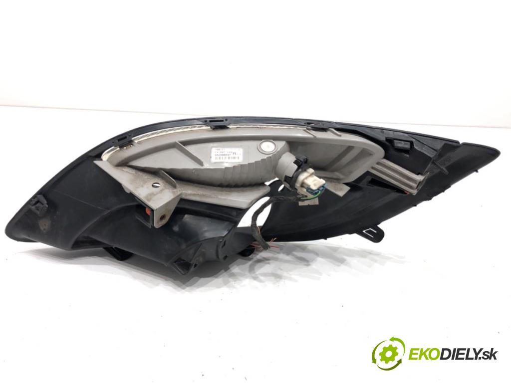 OPEL ASTRA J Kombi 2013 103 kW 1.4 Turbo (35) 1364 mří nárazníka pravý přední část 13367143