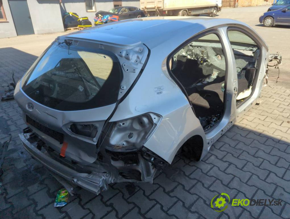 FORD FOCUS IV (HN) 2018 - 2022    1.0 EcoBoost 92 kW [125 KM] benzyna 2018 - 2022  KAROSERIA ČTVRŤÁK blatník zadní část levý pravý práh střecha PODŁUŻNICA levý pravý