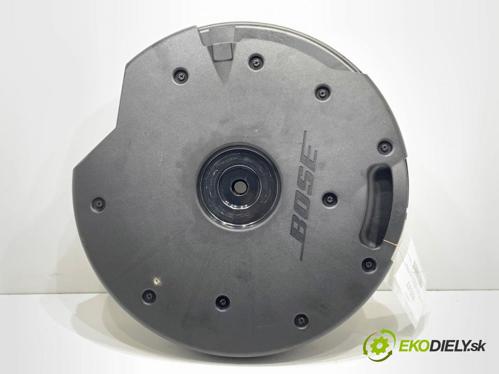 NISSAN X-TRAIL III (T32_, T32R, T32RR) 2013 - 2022    1.6 DIG-T (T32) 120 kW [163 KM] benzyna 2015 - 2022  subwoofer 281705AA0A (Audio zariadenie)