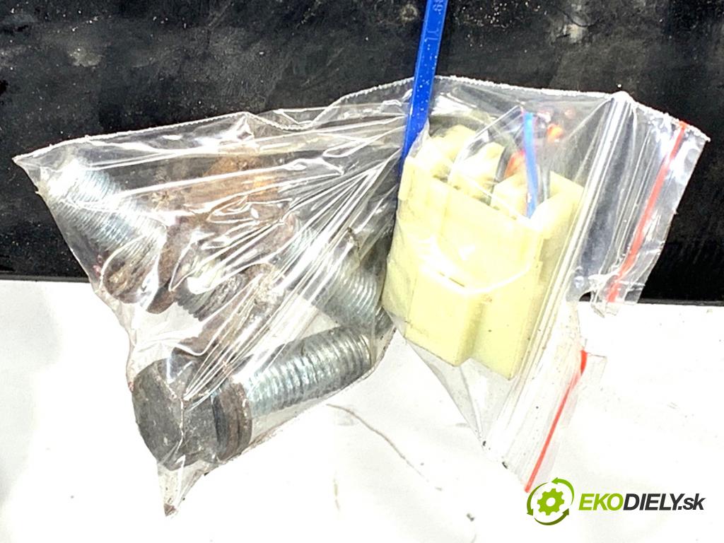 NISSAN X-TRAIL T32 SUV 2018 120 kW 1.6 DIG-T (T32) 1618 Hák tažné zařízení 332323600001 (Tažná zařízení)