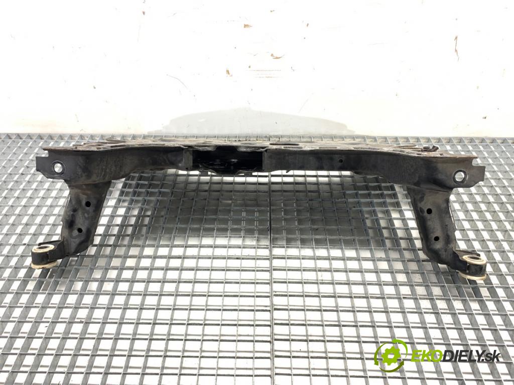 FORD FOCUS IV liftback 2019 92 kW 1.0 EcoBoost 999 Výstuha pod Motor  (Výstuhy predné)