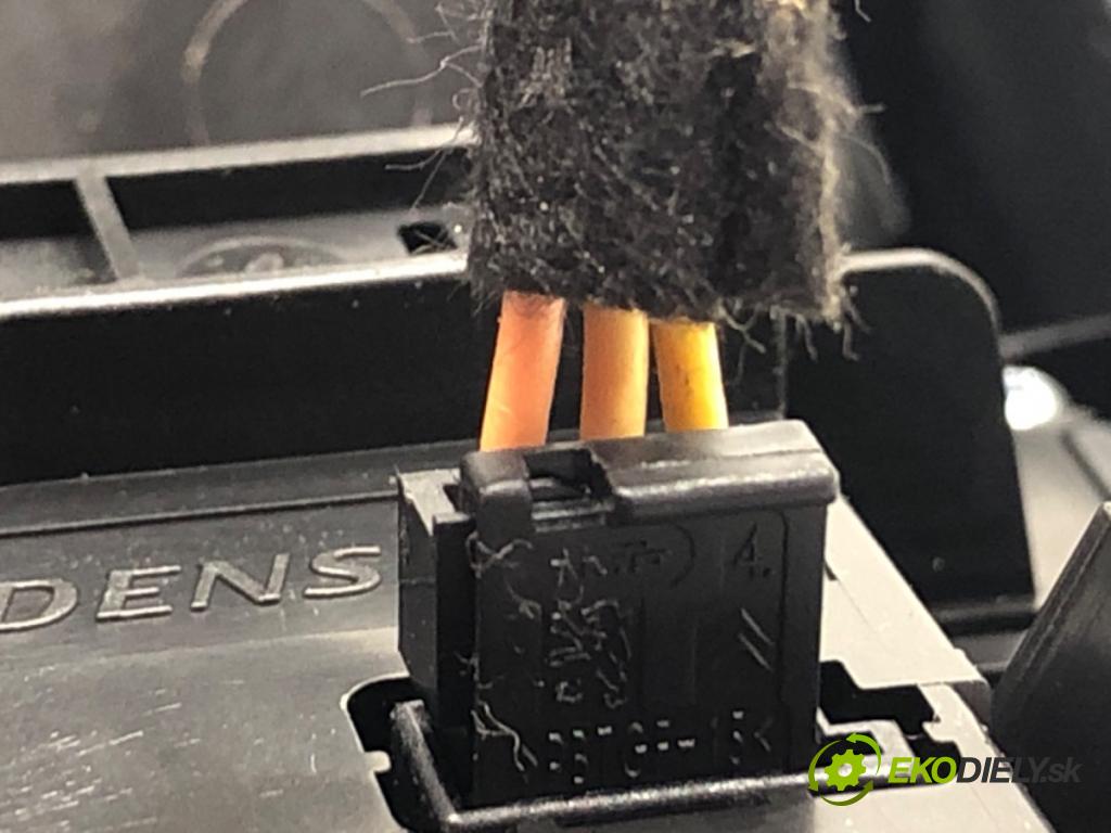 CITROEN C4 PICASSO I nadwozie wielkoprzestrzenne (MPV) (UD_) 2006 - 2015    2.0 HDi 165 120 kW [163 KM] olej napędowy 2010 - 2013  Panel ovládaní topení 9672472877 (Ovládaní topení a přepínače)