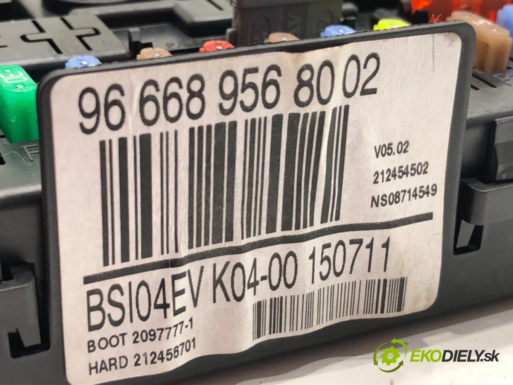CITROEN C4 PICASSO I nadwozie wielkoprzestrzenne (MPV) (UD_) 2006 - 2015    2.0 HDi 165 120 kW [163 KM] olej napędowy 2010 - 2013  modul BSI 966689568002 (Pojistkové skříňky)