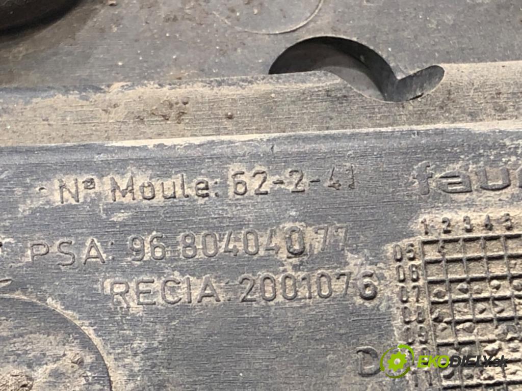 CITROEN C4 PICASSO I nadwozie wielkoprzestrzenne (MPV) 2011 120 kW 2.0 HDi 165 1997 mří nárazníka pravý přední část 9680404077