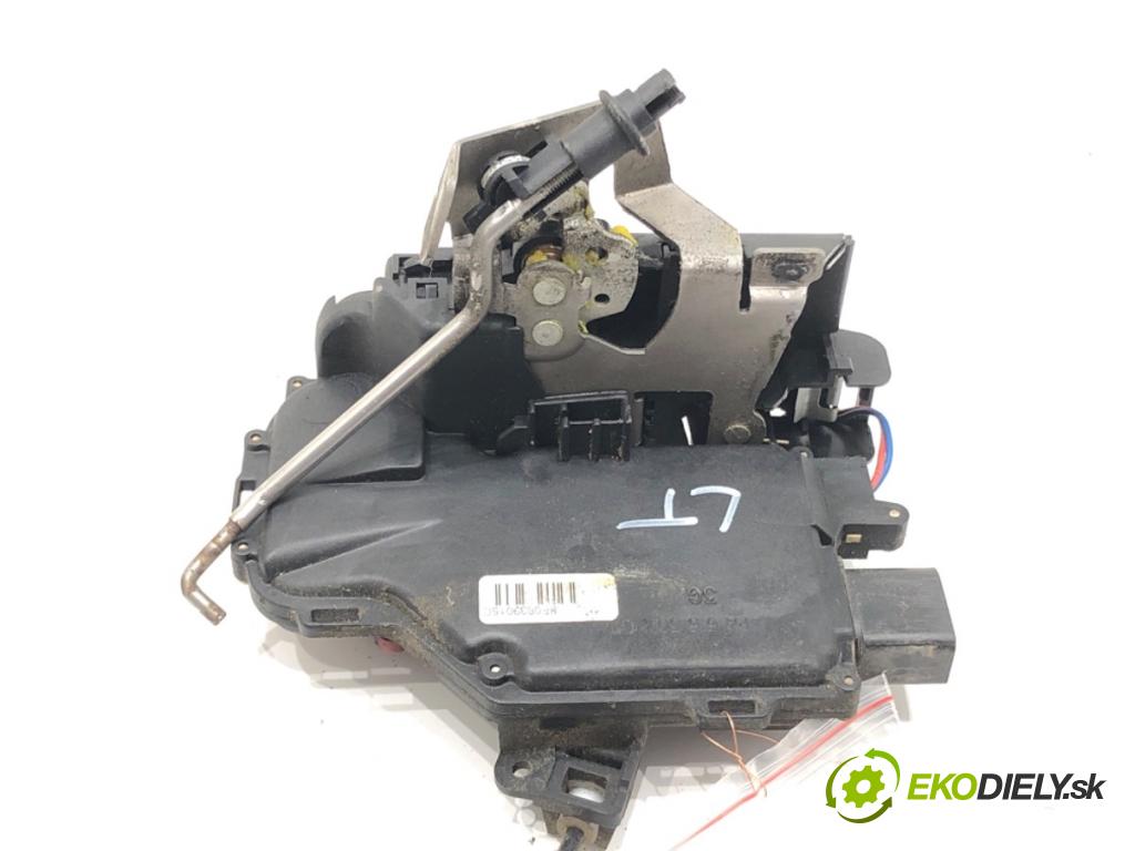 AUDI A4 B6 Kombi 2004 96 kW 1.9 TDI 1896 zámok dveře levý zadní část 8E0839015C