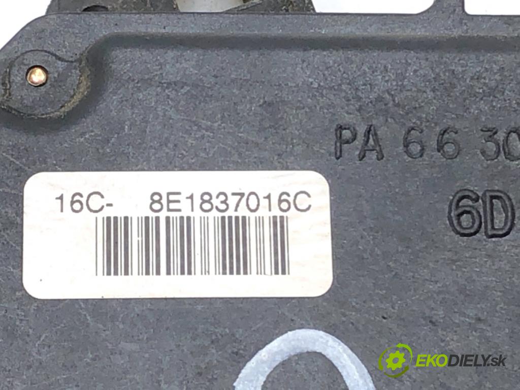 AUDI A4 B6 Kombi 2004 96 kW 1.9 TDI 1896 zámok dveře pravý přední část 8E1837016C