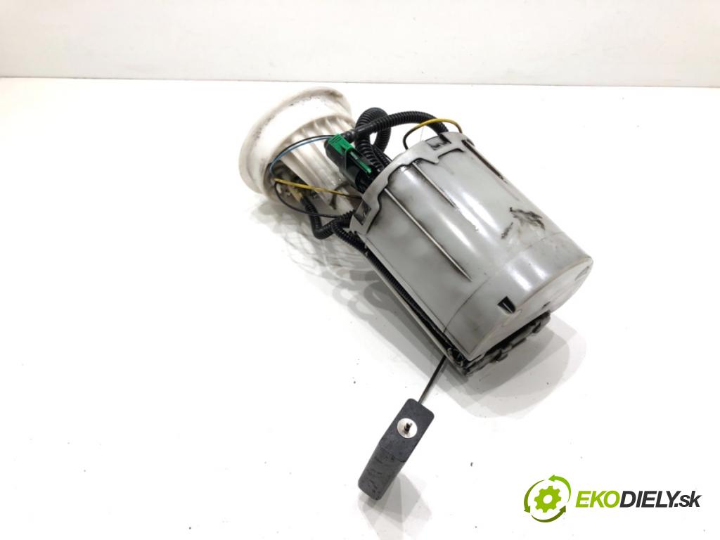 AUDI A4 B6 Kombi 2004 96 kW 1.9 TDI 1896 pumpa paliva 8E0919050D