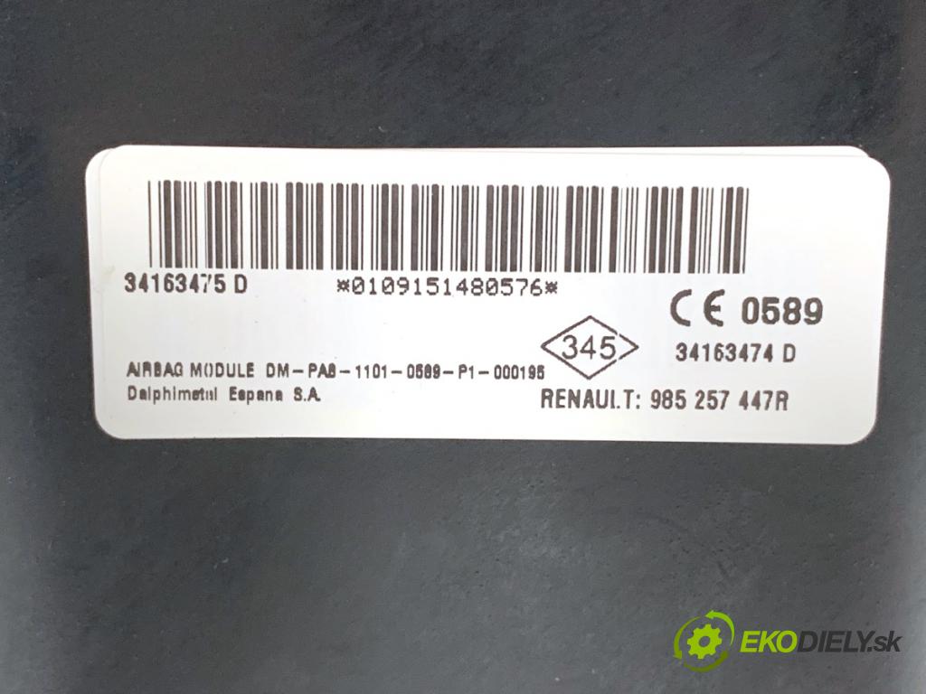 DACIA DUSTER SUV 2015 77 kW 1.6 16V 1598 AirBag spolujazdca 985257447R (Airbag)