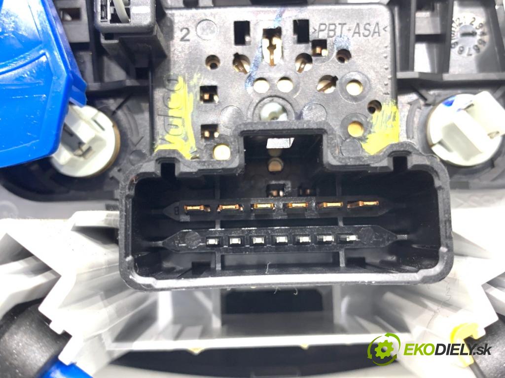 DACIA DUSTER SUV 2015 77 kW 1.6 16V 1598 Panel ovládania kúrenia H79PH2 (Prepínacie páčky pod volantom)