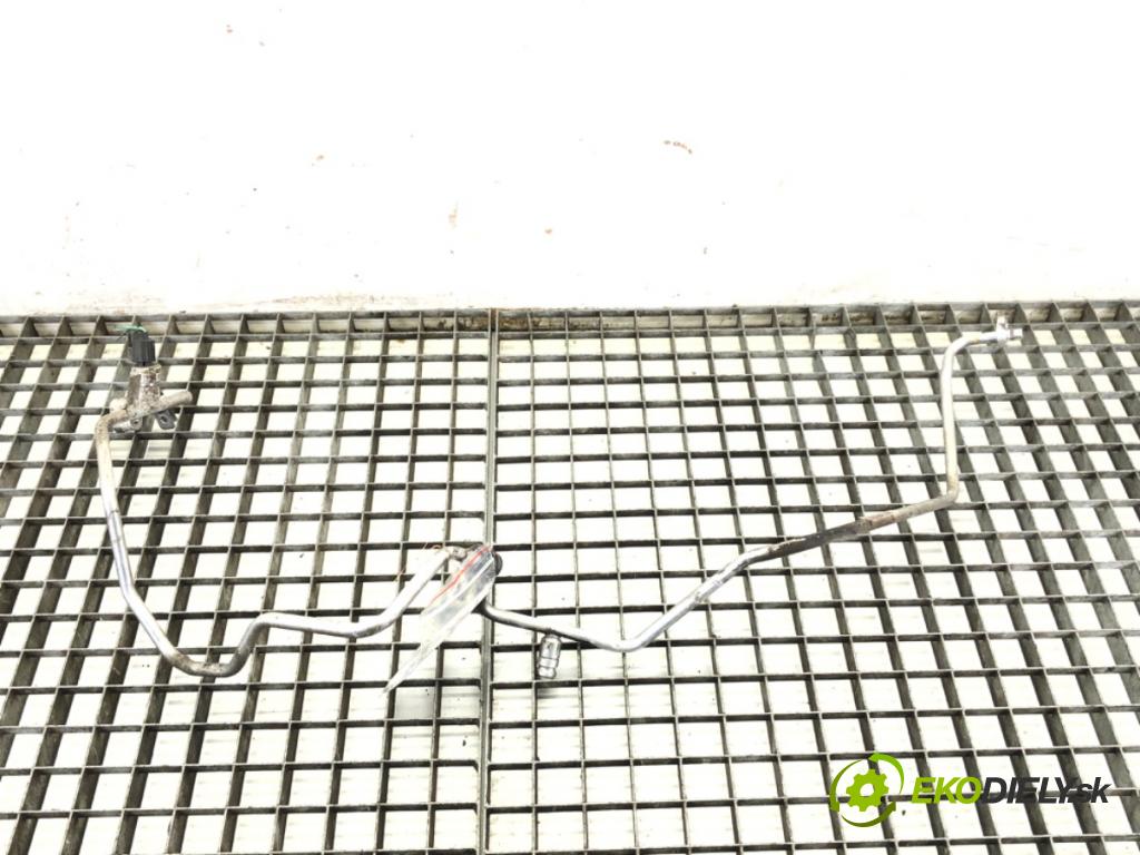 DACIA DUSTER (HS_) 2010 - 2018    1.6 16V 77 kW [105 KM] benzyna 2010 - 2018  rúrka klimatizace 924409059R (Rozvody klimatizace)