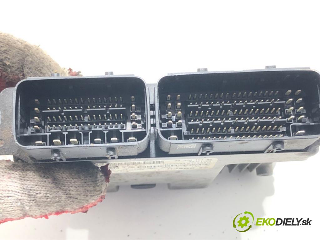 PEUGEOT 2008 I (CU_) 2013 - 2022    1.6 BlueHDi 100 73 kW [100 KM] olej napędowy 2015 - 2022  riadiaca jednotka Motor 9806460480 (Riadiaca jednotka)