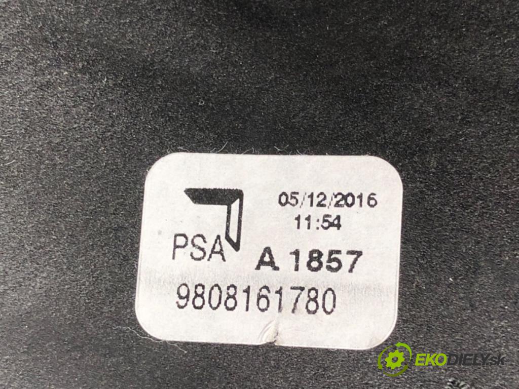 PEUGEOT 2008 I SUV 2017 73 kW 1.6 BlueHDi 100 1560 Kulisa 9808161780 (Rýchlostná páka (kulisa))