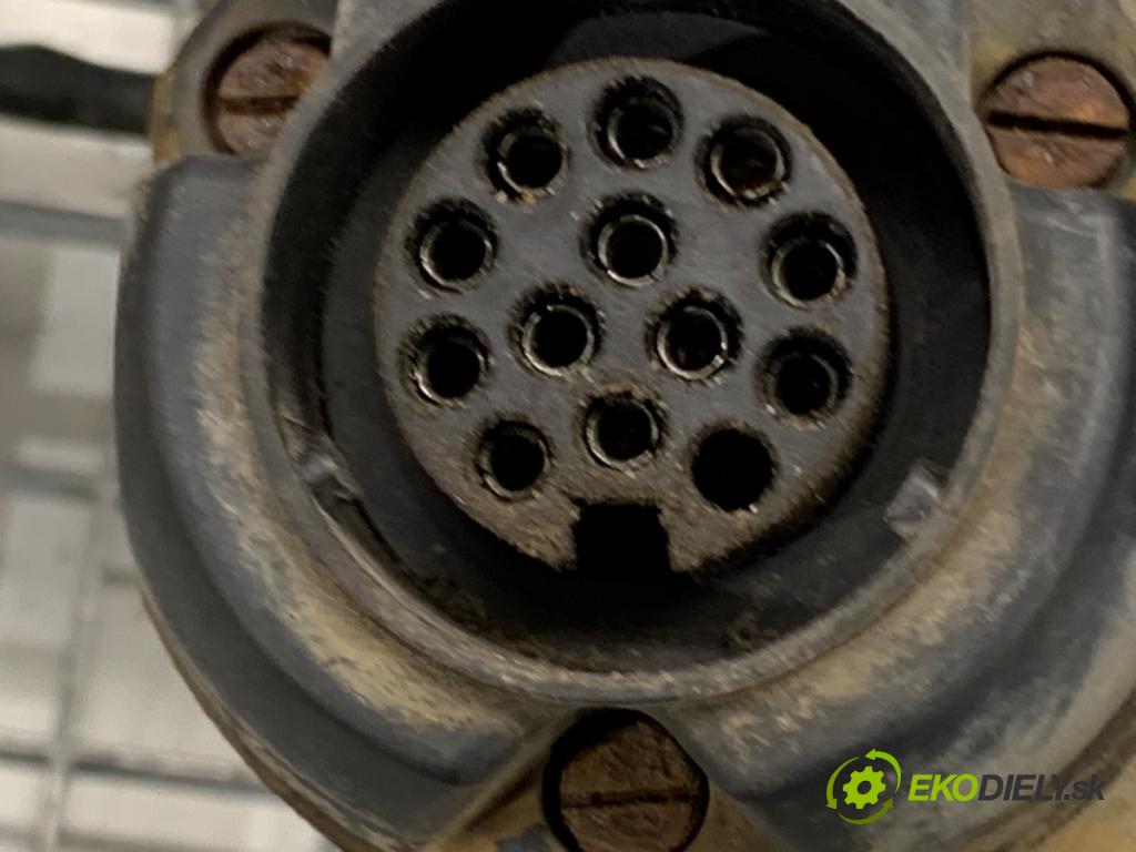 PEUGEOT 2008 I SUV 2017 73 kW 1.6 BlueHDi 100 1560 Hák tažné zařízení  (Tažná zařízení)