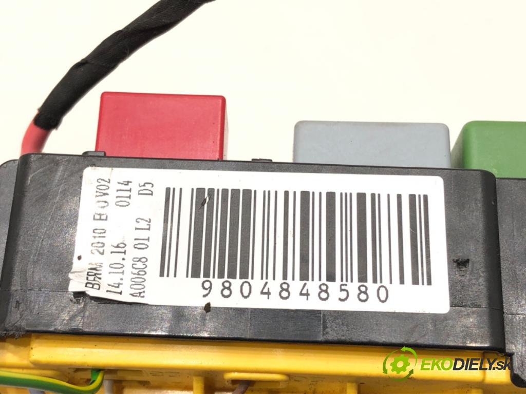 PEUGEOT 2008 I SUV 2017 73 kW 1.6 BlueHDi 100 1560 Skrinka poistková 9804848580 (Poistková skrinka)