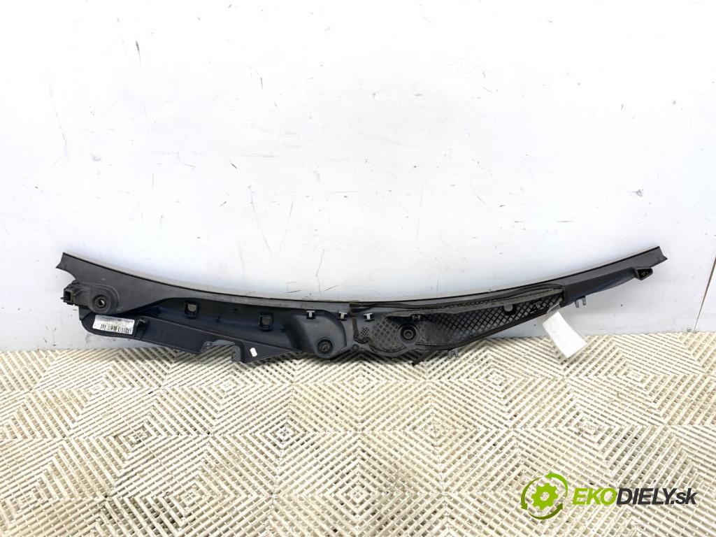 MERCEDES-BENZ S212 Kombi 2015 100 kW E 200 CDI / BlueTEC (212.205, 212.206) 2143 Torpédo, plast pod čelné okno A2128301213 (Torpédo (plast pod čelným sklom))