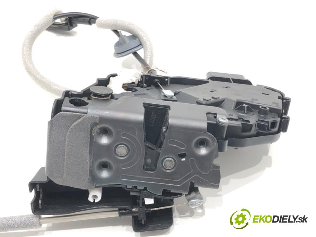 VOLVO XC60 I SUV 2017 110 kW D3 1969 zámok dveře levý přední část 31416681