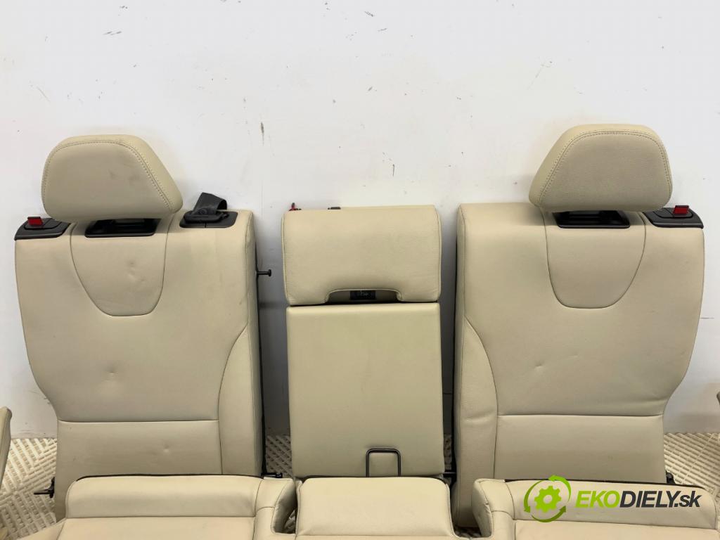 VOLVO XC60 I SUV (156) 2008 - 2017    D3 110 kW [150 KM] olej napędowy 2015 - 2017  sedadlo druhý VLÁDA: