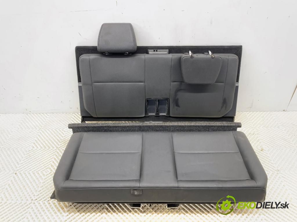 MERCEDES-BENZ S212 Kombi 2015 100 kW E 200 CDI / BlueTEC (212.205, 212.206) 2143 podlaha kufra Sedadlo tretí rad 