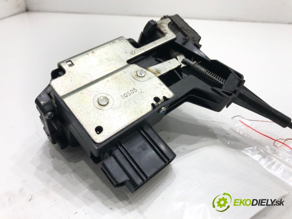 FORD FIESTA V (JH_, JD_) 2001 - 2014    1.4 TDCi 50 kW [68 KM] olej napędowy 2001 - 2008  zámok dveře levý přední část 8 pin