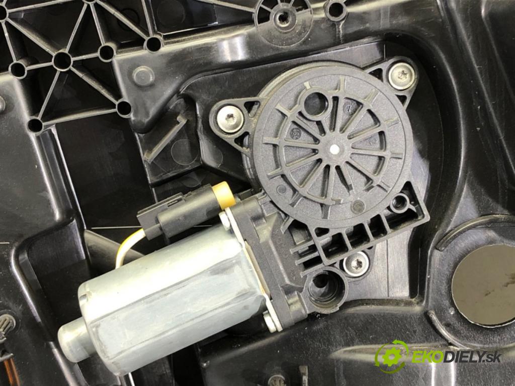 FORD FIESTA V (JH_, JD_) 2001 - 2014    1.4 TDCi 50 kW [68 KM] olej napędowy 2001 - 2008  mechanismus okna levý přední část