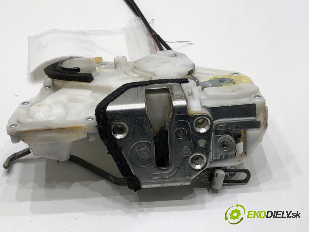 SUZUKI SX4 liftback 2008 79 kW 1.6 VVT (RW 416) 1586 zámok dveře levý přední část 