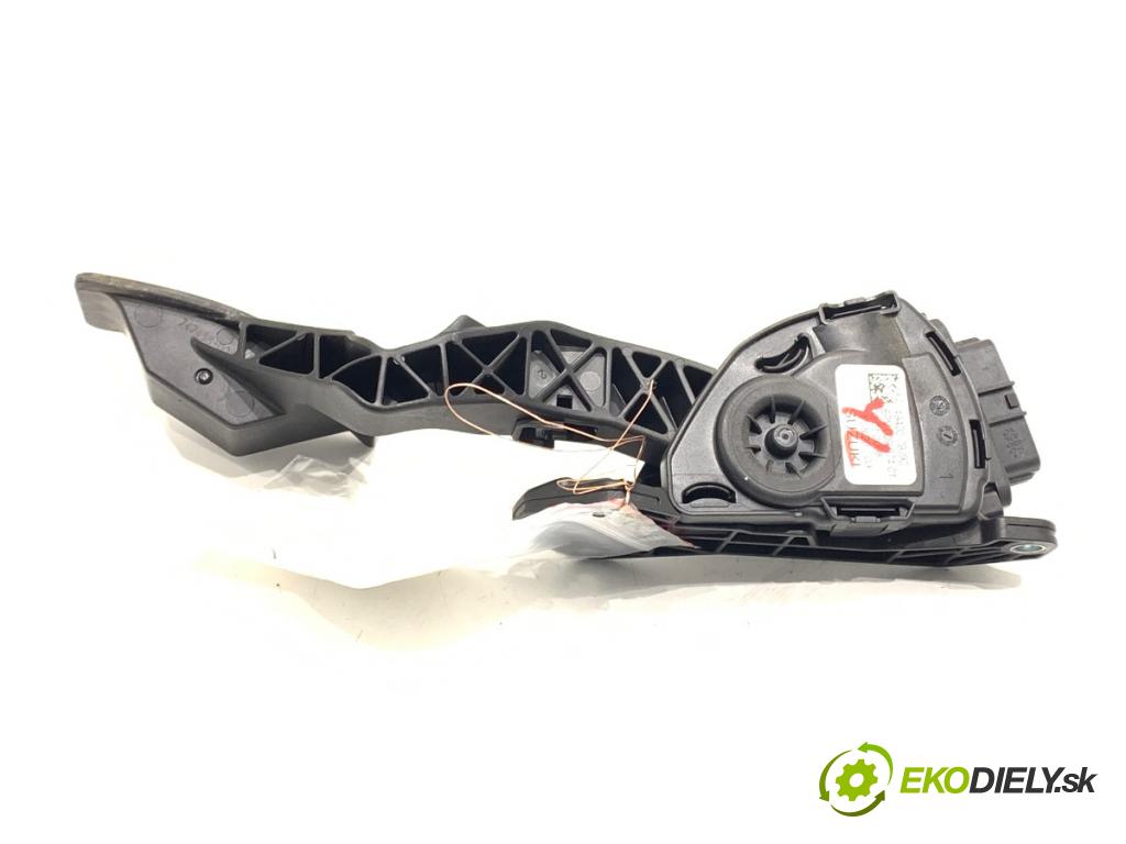 SUZUKI SX4 liftback 2008 79 kW 1.6 VVT (RW 416) 1586 Potenciometer plynu 49400-79J90 6PV009074 (Pedál)