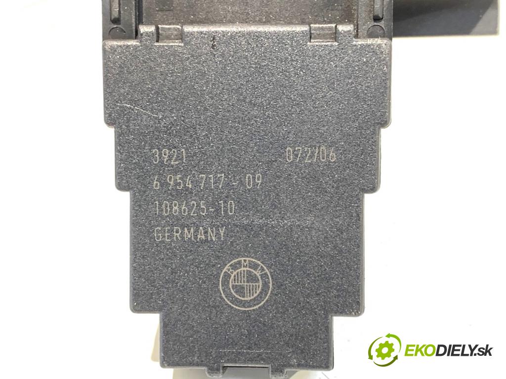 BMW E87 liftback 2006 120 kW 120 d 1995 spinačka 6954717 (Spínacia skrinka)