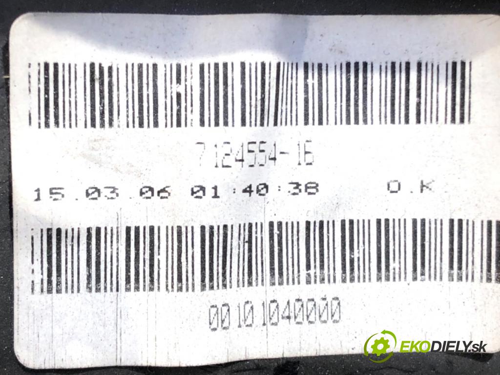 BMW E87 liftback 2006 120 kW 120 d 1995 Priehradka, kastlík spolujazdca 7124554 (Priehradka (kastlík))