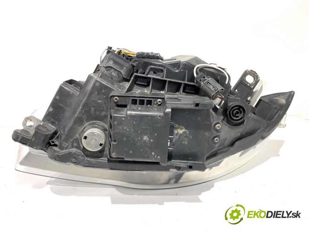 BMW E87 liftback 2006 120 kW 120 d 1995 světlomet pravý přední část XENON 7180832