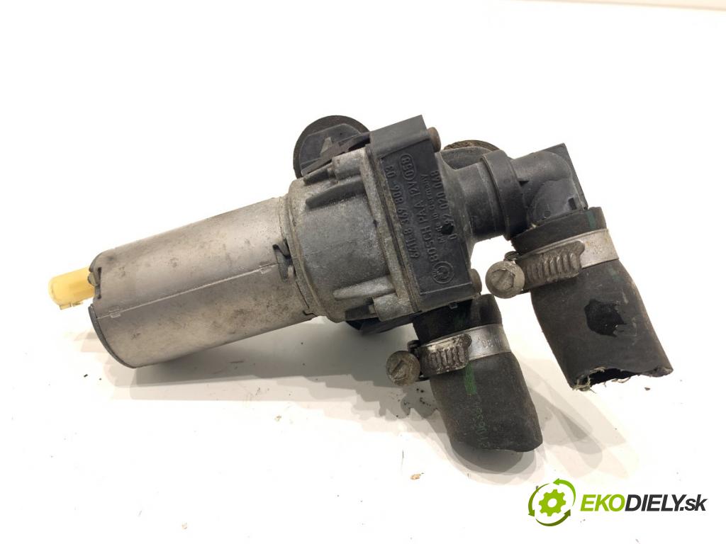BMW E87 liftback 2006 120 kW 120 d 1995 DALŠÍ: Pumpa vody 8369806 (Vodná pumpa)