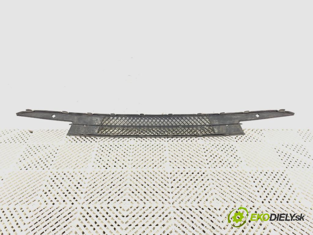 BMW E87 liftback 2006 120 kW 120 d 1995 Mriežky nárazníka predný 7182367 (Mriežka predná (maska chladiča))