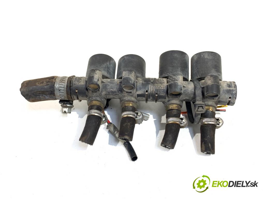 SKODA FABIA I liftback 2005 55 kW 1.4 16V 1390 vstrekovač LPG 67R-010194