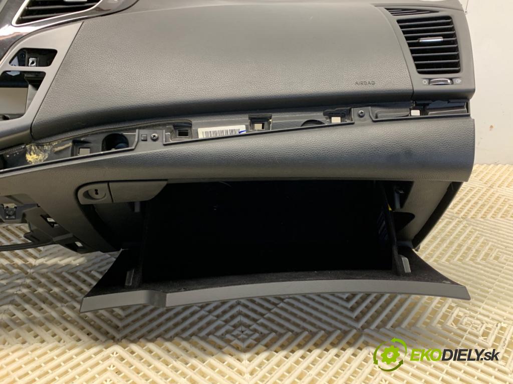 HYUNDAI i40 sedan 2012 99 kW 1.6 GDI 1591 Palubná doska silentbloku pasy 569703Z100RY